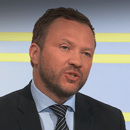 FM: No signs of Middle East airspace opening any time soon