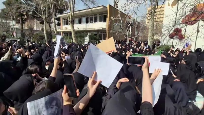 Iran Students Protest, Government Warns Against 'Red Lines'