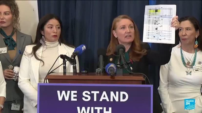 Democrats Accuse US Government of Withholding Trump-Epstein Documents