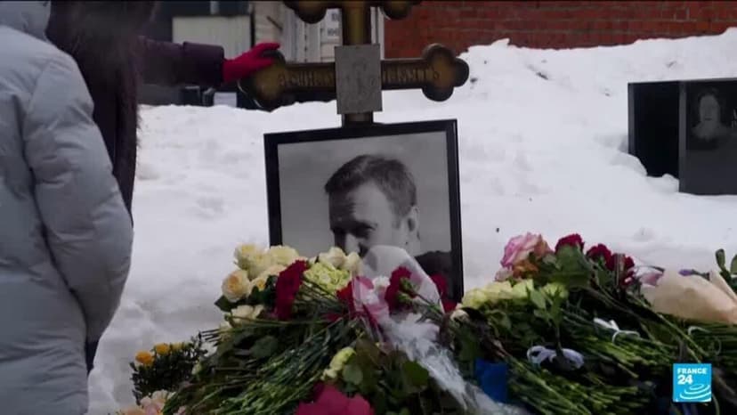 Moscow Mourners Mark Two Years Since Navalny’s Death in Custody