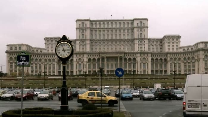Romanian Parliament to be Lit in Ukrainian Colors for War Anniversary