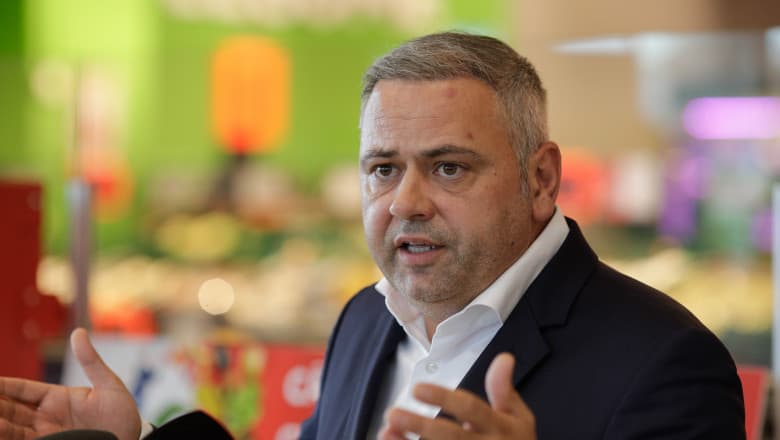 Romanian Minister Proposes Measures to Protect Farmers