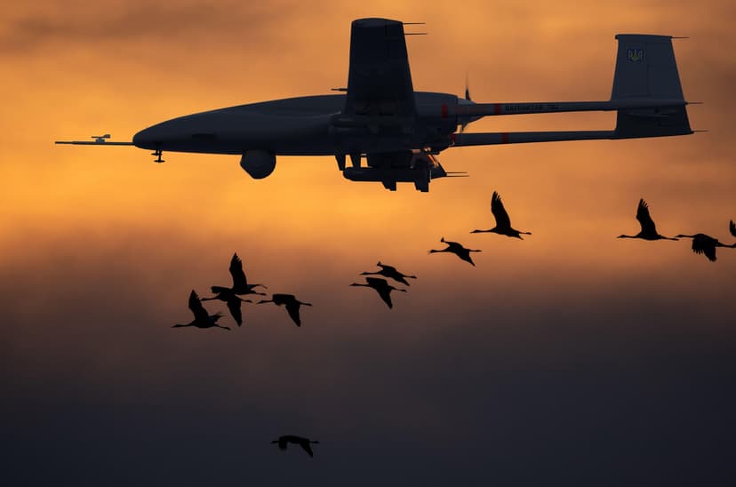 De la Bayraktar la Patriot: Cum au evoluat „armele vedetă” ale războiului din Ucraina