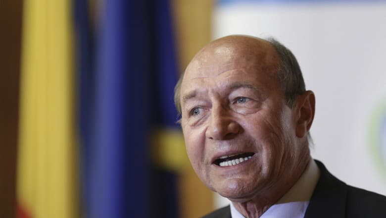 Traian Băsescu comments on Bucharest coalition crisis
