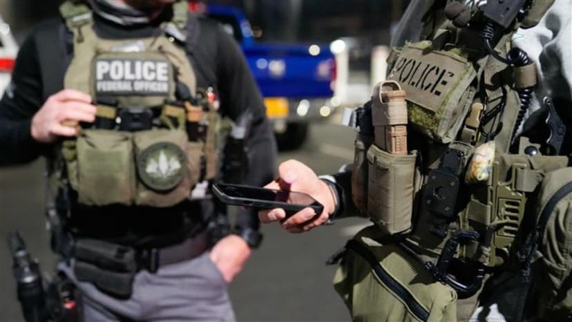 US Immigration and Customs Enforcement (ICE) Uses Phone Tracking Software Linked to Russian FSB