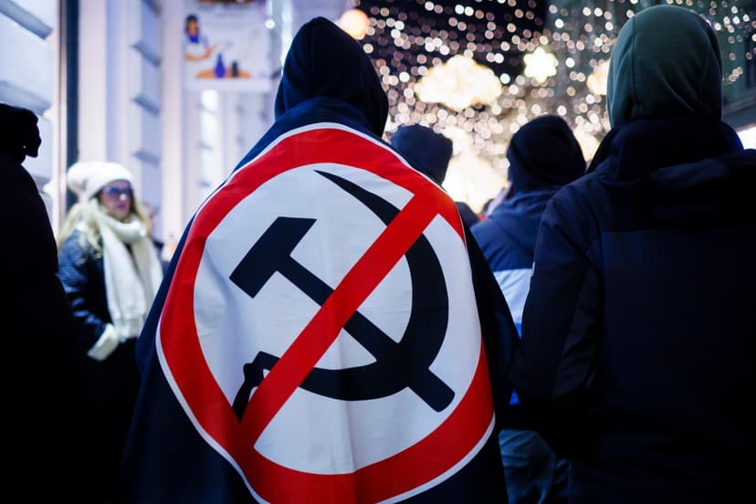 Romanian Council Reveals Case of Informant Receiving Salary and Pension Without Other Work