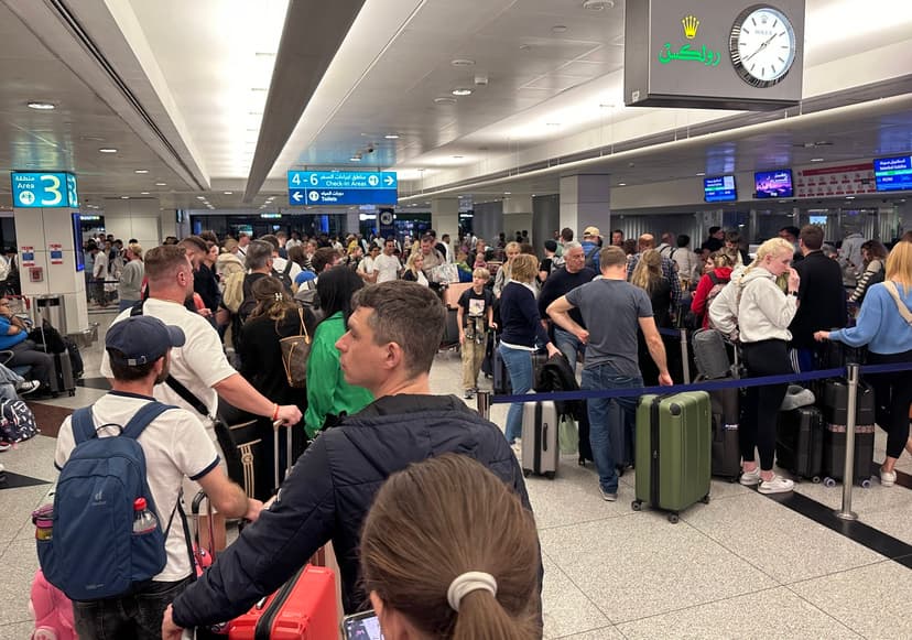 Cum este pus la încercare statutul Dubaiului de „refugiu sigur” în Orientul Mijlociu de atacurile Iranului: „Oamenii se tem”