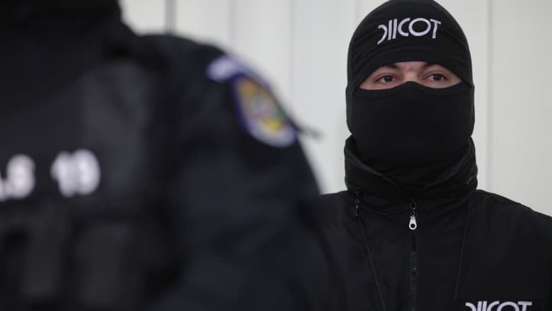 Bulgarian citizens detained for credit card cloning at fuel stations in Romania