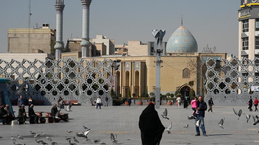 EU urges diplomacy for Iran as Trump threatens strikes amid negotiations