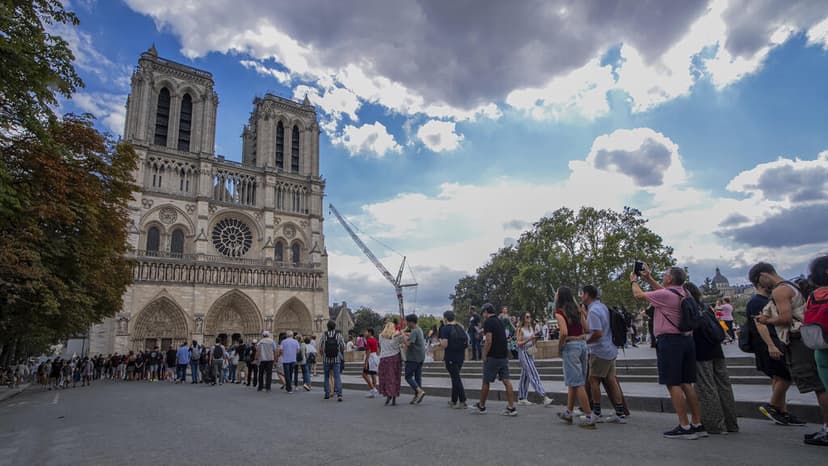 France clocks up record visitor numbers to remain world's top destination