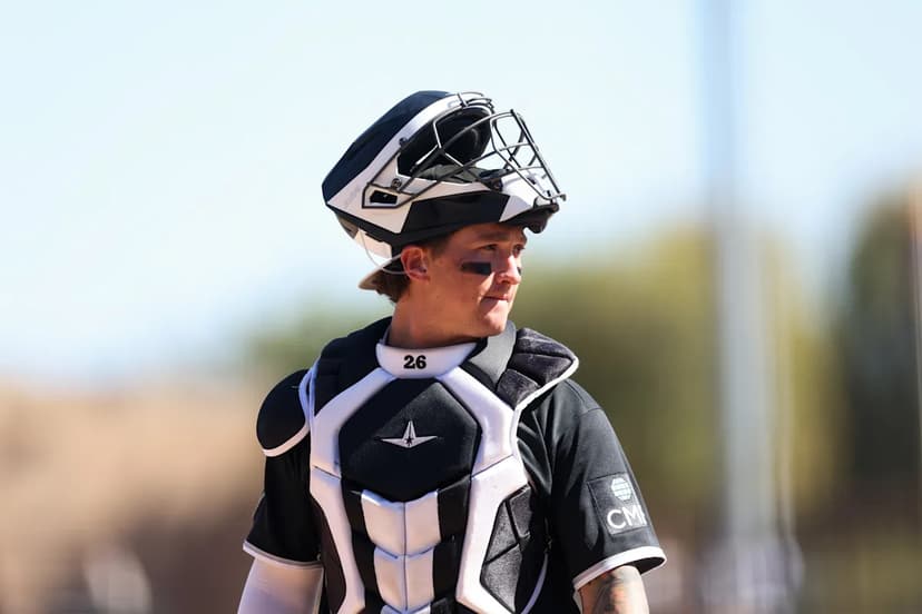 Chicago White Sox Catchers Support Each Other in Spring Training