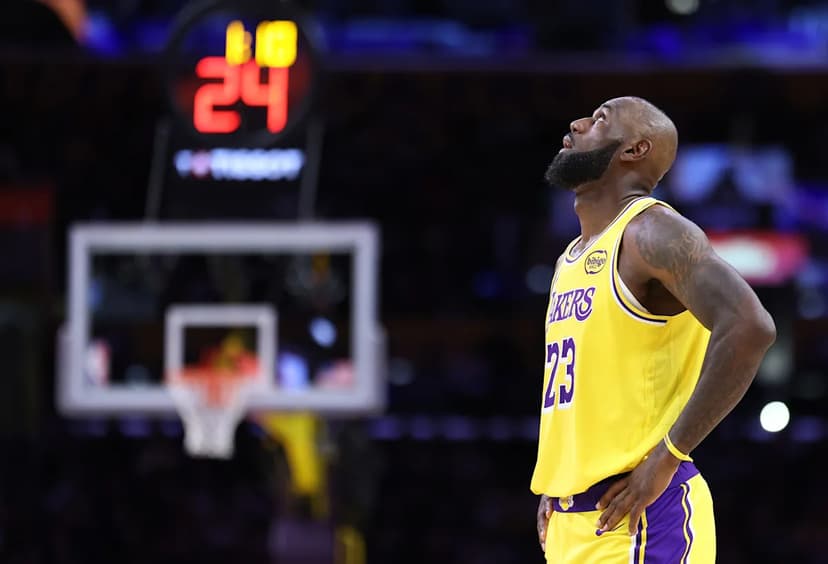 LeBron James Experiences Knee Soreness