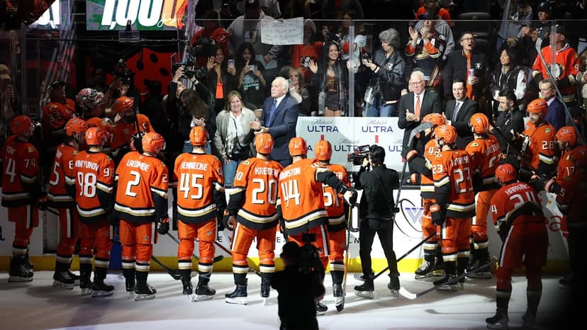 Joel Quenneville reaches 1,000 victories, joining Scotty Bowman in elite club for NHL coaches