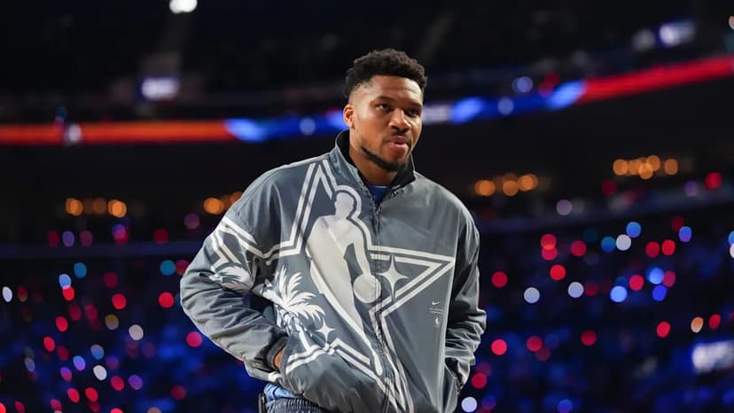 Giannis Antetokounmpo Reaffirms Commitment to Milwaukee Bucks
