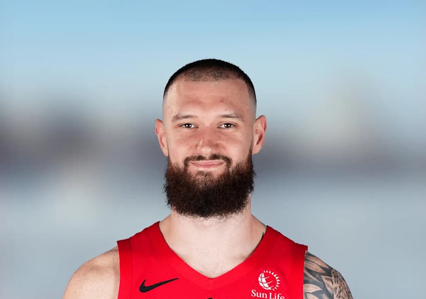 Sandro Mamukelashvili compares former teammates: Giannis is more physical, Wemby is more versatile