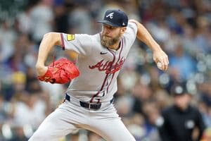 Chris Sale, Braves agree to contract extension through 2027: reports