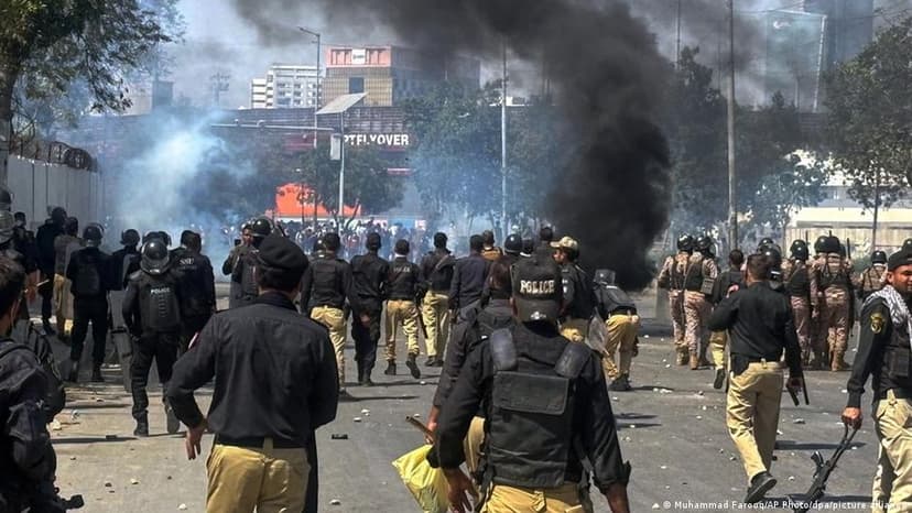 Pakistan: Several killed in violent protest at US consulate