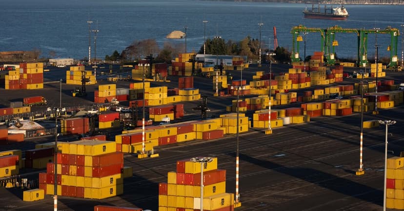 Supreme Court Strikes Down Trump's Tariffs in 6-3 Ruling