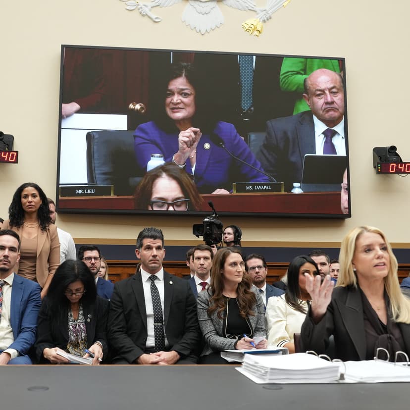 How Three Editors Handle the Congressional Hearing Circus