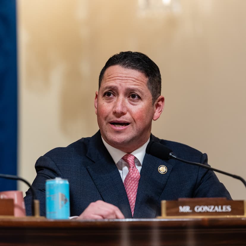 Texas Congressman's Aide Dies by Suicide After Revealing Affair