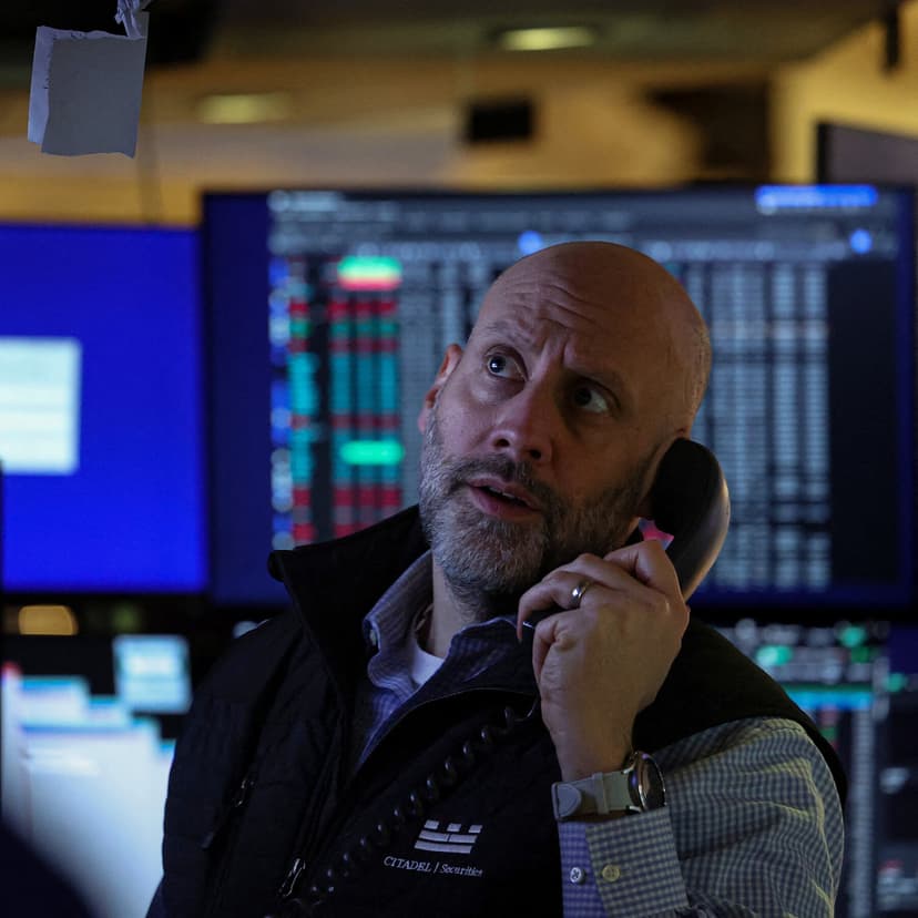 Private Credit Market Faces Scrutiny Amid Fund Withdrawal Changes and Share Declines