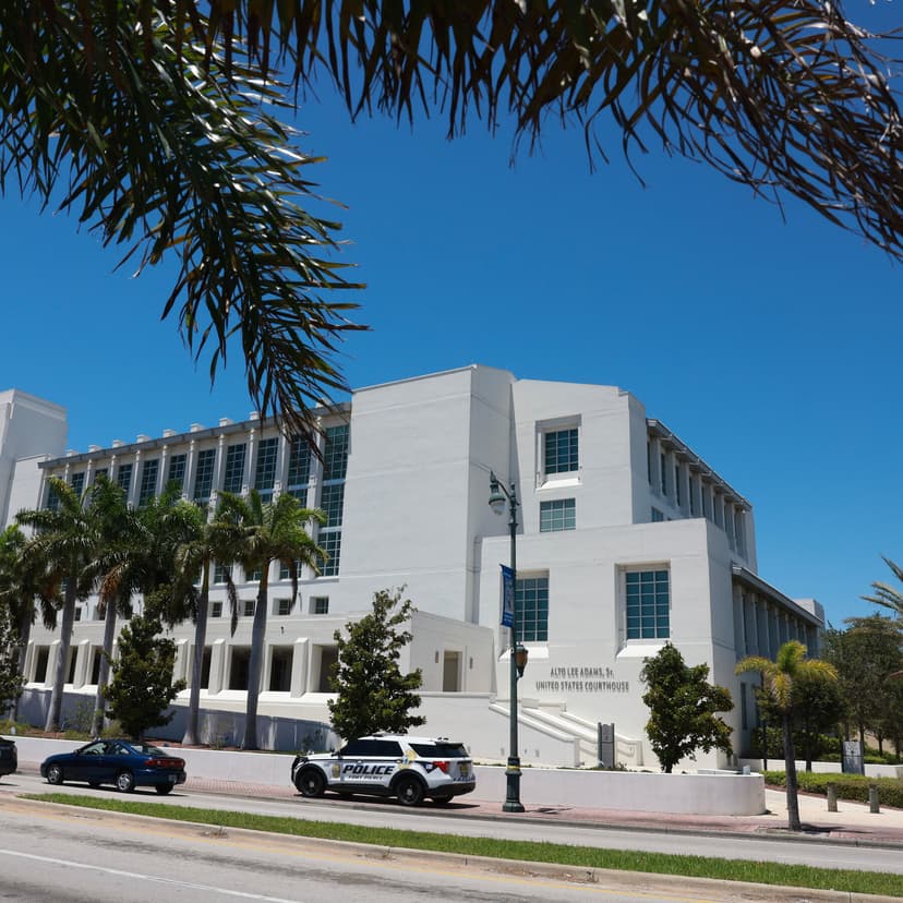 US Judge Blocks Release of Prosecutor's Report on Trump Criminal Case