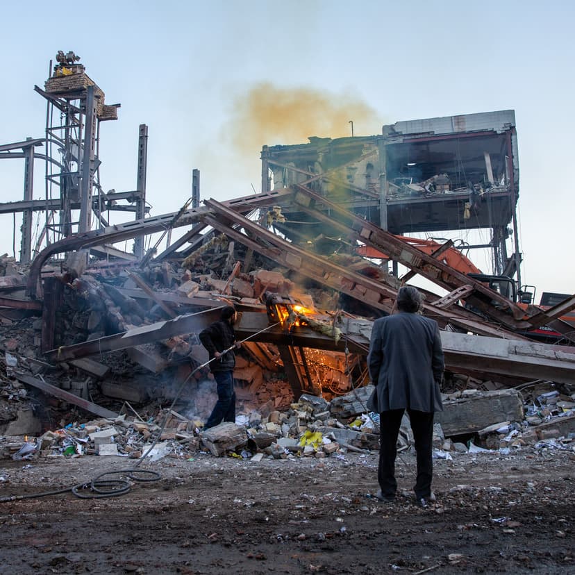 Iran Steps Up Retaliation as U.S. Says War Could Last Weeks