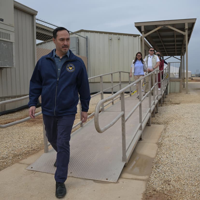 2 Teen Mariachi Musicians Released From ICE Detention