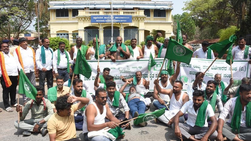 Farmers Protest Against Illegal Forest Resorts