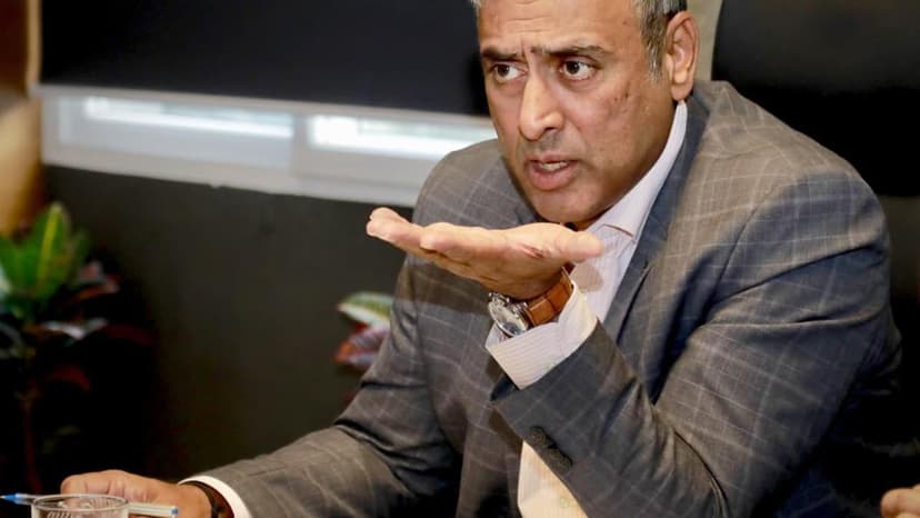 East Delhi Corporation Addresses Garbage and Building Violations