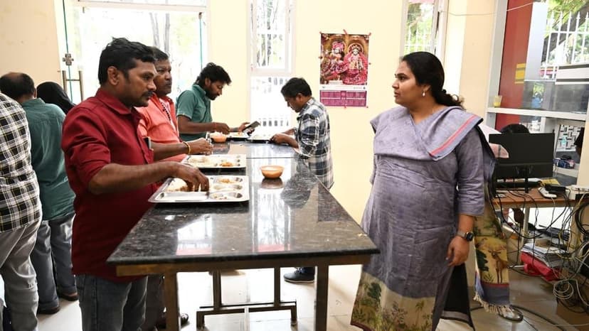 TMC Chief Urges Anna Canteen Visitors to Avoid Food Waste