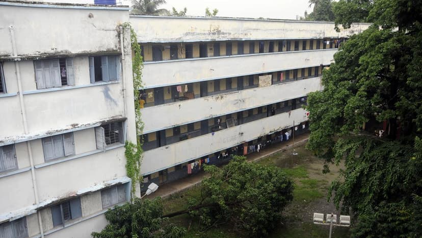 Jadavpur University Forms Probe Panel After Campus Clash Injures Teachers and Students