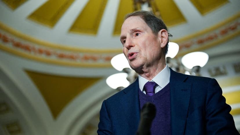 Democrats call for U.S. govt to refund billions in Trump tariff money after Supreme Court rebuke