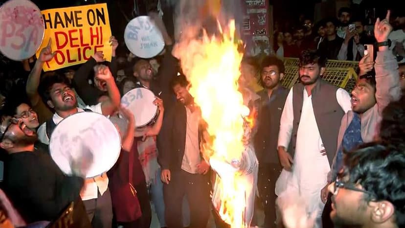 JNU Students Arrested and Bailed After Protest Against V-C's Remarks