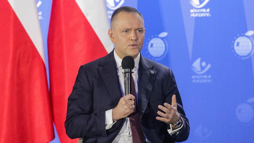 Polish President Appeals for Aid to Tourists in Persian Gulf