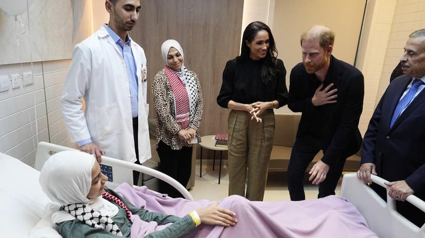 Książę Harry i księżna Meghan w Jordanii. Wizyta u rannych ze Strefy Gazy i porównania do Diany