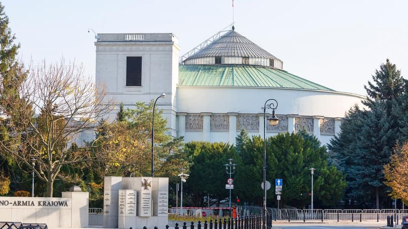 New Ipsos Poll Shows Close Race in Poland