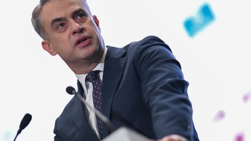 Greek Political Leaders Call for Briefing on Middle East Situation