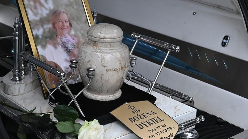 Funeral Held for Actress Bożena Dykiel