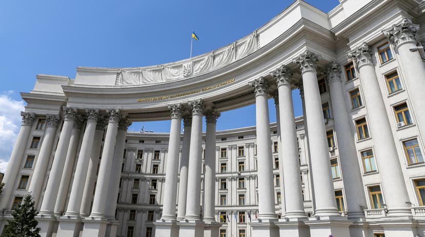 Ukraine to summon Hungarian diplomat to verify reports of Russia handing over POWs