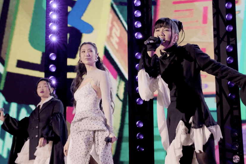 ‘KPop Demon Hunters’ Singers EJAE, Audrey Nuna and Rei Ami Perform ‘Golden’ at BRIT Awards