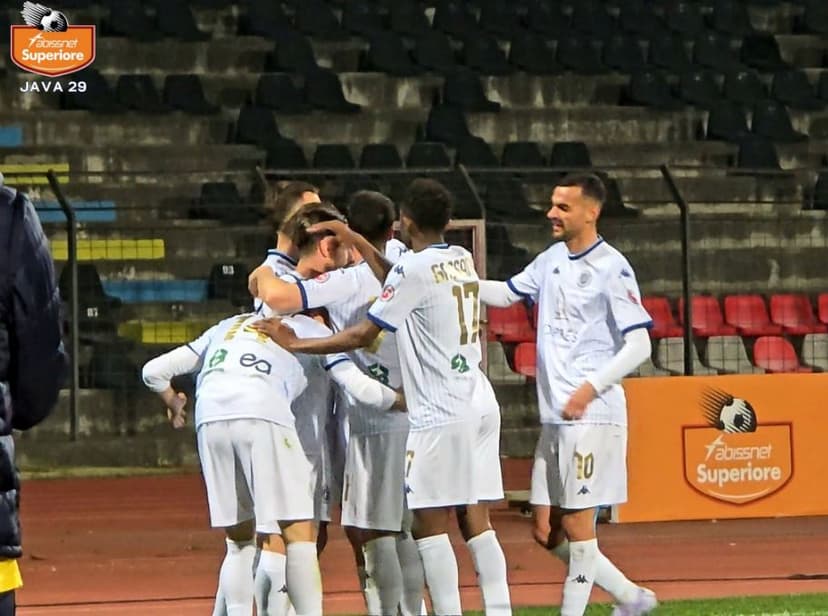 Tradita për blutë, Dinamo me bilanc perfekt ndaj Vorës