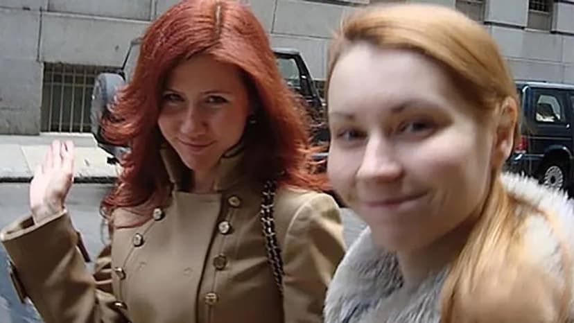 E dashura e Bill Gates u instruktua nga agjentja “00SEX”? Lidhja e Mila Antonovës me agjenten famëkeqe ruse dhe përmendja në dosjet e “Epstein”