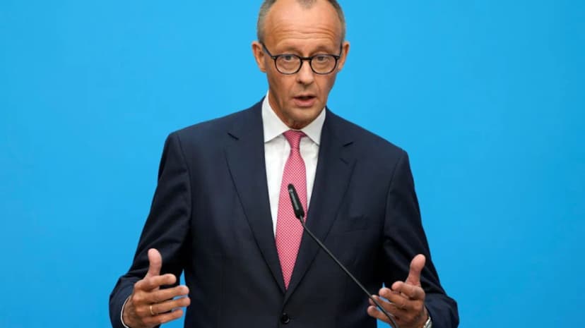 German Chancellor Merz Meets Trump, Criticizes Starmer and Treatment of Spain