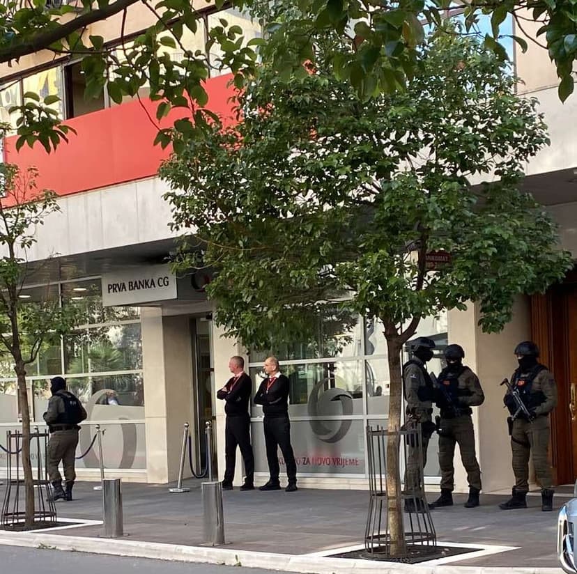 Advokatski tim Aca Đukanovića: Pronađeni materijali promotivni pamfleti stari više godina, nemaju nikakvu pravnu relevantnost za postupak