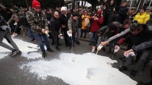 Serbia Reaches Agreement with Dairy Farmers After Protests