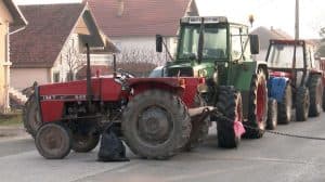 Serbian Farmers Continue Road Blockades Amid Government Negotiations