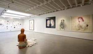 Promišljanja o predrasudama vezanim za ženske genitalne organe: Izložba „Hormonologija. Želja, nagon, potreba.” u SKC-u Kragujevac