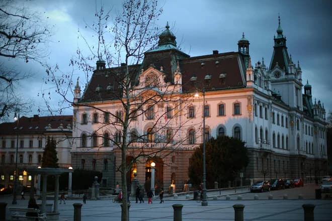 Slovenia aims for at least half of citizens to have higher education