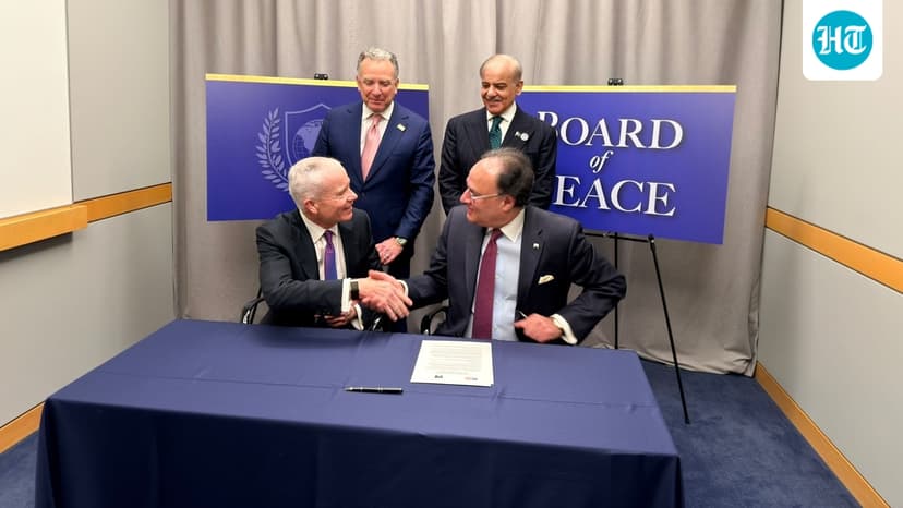 Pakistan Signs Deal with US to Redevelop New York's Roosevelt Hotel